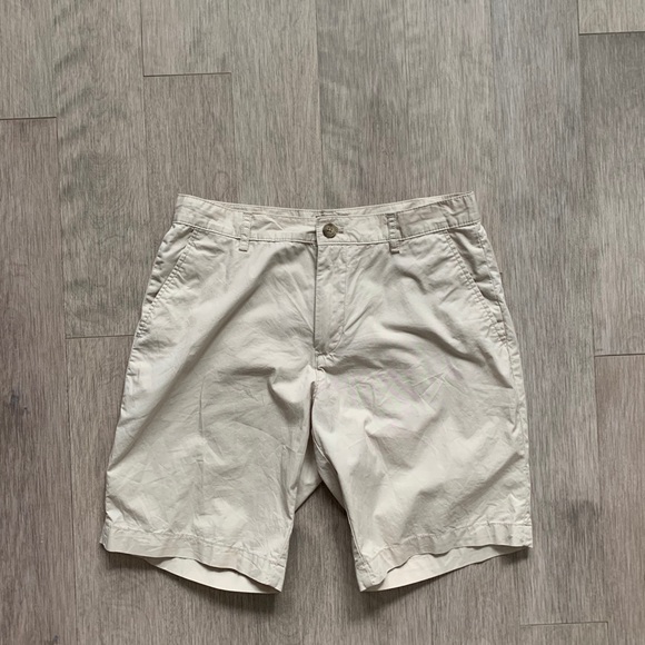 Creme shorts - Picture 3 of 4